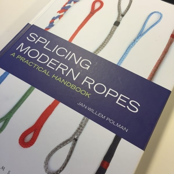 Бумажная книга «Splicing Modern Ropes: A Practical Handbook», автор Ян-Виллем Полман - фото №2 - миниатюра