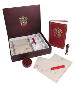 Бумажная книга «Harry Potter Hogwarts Deluxe Stationery Set» - фото №3 - миниатюра