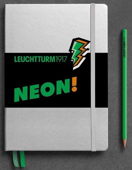  «Блокнот Leuchtturm1917 Neon! Точка Серебро/Зеленый (361390)», бренда Leuchtturm1917 - фото №1 - миниатюра