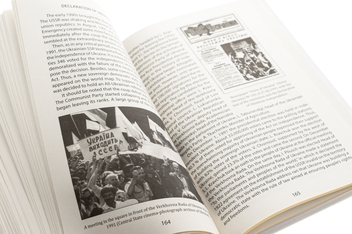 Паперова книга «100 Key Events in Ukrainian History. Second edition», автор Юрій Сорока - фото №4 - мініатюра