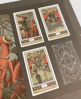 Паперова книга «An Artist's Guide to Tarot. Illustrating the arcana with expert artists» - фото №7 - мініатюра