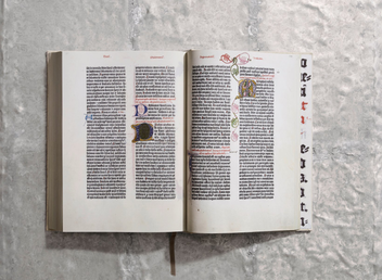 Бумажная книга «The Gutenberg Bible of 1454 (комплект из 2 книг)» - фото №13 - миниатюра