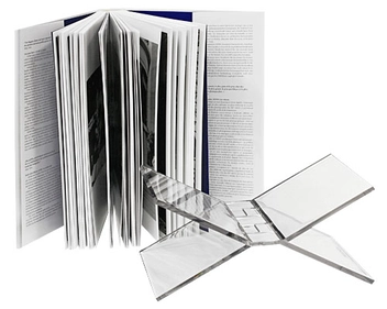 Бумажная книга «Helmut Newton. Sumo (подарочный комплект в коробке с подставкой для книги)» - фото №5 - миниатюра
