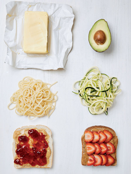 Бумажная книга «How to Lose Weight Well: The Complete Diet Plans. All the best recipes from the TV series, plus simple diet plans for healthy weight loss», автор Стейси Стюарт - фото №3 - миниатюра