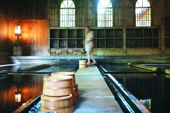 Бумажная книга «Onsen of Japan», авторов Мишель Макинтош, Стив Вайд - фото №8 - миниатюра