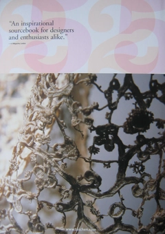 Бумажная книга «Fashion. A History from the 18th to the 20th Century (комплект из 2 книг)», авторов Акико Фукай, Тамами Суо, Мики Ивагами, Рейко Кога, Рэй Ний - фото №5 - миниатюра