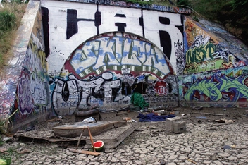 Паперова книга «Los Angeles Graffiti», автор Роджер Гэстмен - фото №10 - мініатюра