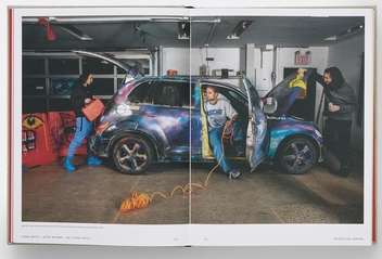Паперова книга «Made by MSCHF», авторів Карен Вонг, Кевін Візнер, Люк Бентель - фото №3 - мініатюра