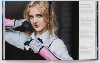 Бумажная книга «The Power of Women: An Atlas of Beauty Book», автор Михаела Норок - фото №2 - миниатюра