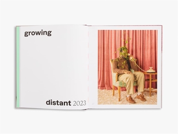 Паперова книга «Brooke DiDonato: Take a Picture, It Will Last Longer», автор Брук ДіДонато - фото №4 - мініатюра