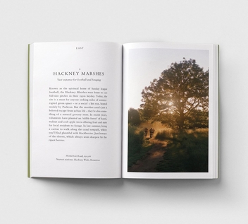 Бумажная книга «An Opinionated Guide to Wild London» - фото №2 - миниатюра