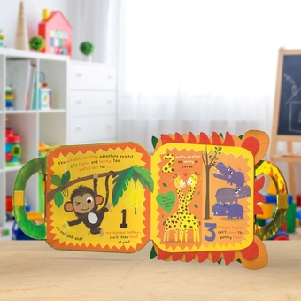 Бумажная книга «My Fierce and Fuzzy Animal Backpack», автор Кристи Хейнсби - фото №3 - миниатюра