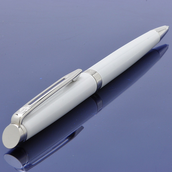  «Шариковая ручка Waterman Hemisphere White CT (22 062)», бренда Waterman - фото №3 - миниатюра