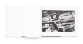 Бумажная книга «Robert Frank: The Americans», авторов Роберт Франк, Джек Керуак - фото №7 - миниатюра