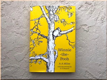 Бумажная книга «Winnie-the-Pooh», автор Алан Александр Милн - фото №2 - миниатюра