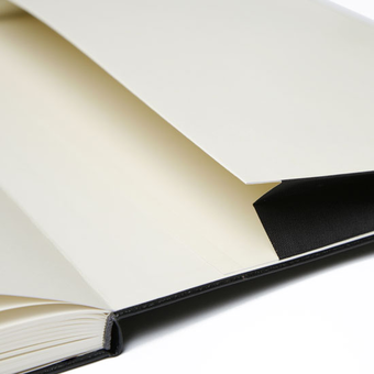  «Записная книжка Moleskine с индексом Черная (QP064F#978-88-8370-165-8)», бренда Moleskine - фото №9 - миниатюра