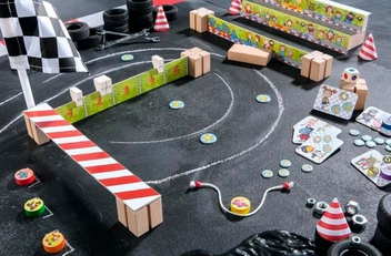 «Настольная игра Аварийный заезд Haba (301500)», бренда Haba - фото №2 - миниатюра