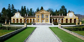 Паперова книга «Palladio. The Complete Buildings», авторів Паоло Мартон, Томас Папе, Манфред Ундрем - фото №3 - мініатюра