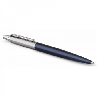 «Шариковая ручка Parker Jotter 17 Royal Blue CT BP (+чехол) (16 332b17)», бренда Parker - фото №5 - миниатюра