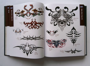 Бумажная книга «Tattoo-pedia» - фото №4 - миниатюра