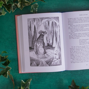 Paper book «The Hobbit: Illustrated by Tove Jansson», author J. R. R. Tolkien - фото №3 - миниатюра