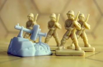  «Настольная игра Memoir'44 Mediterranean Theater (730010)», бренда Days Of Wonder - фото №4 - миниатюра