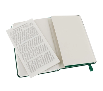  «Карманная записная книжка Moleskine Classic Coloured Зеленая нелинованная (QP012K1F#978-88-6613-629-3)», бренда Moleskine - фото №8 - миниатюра