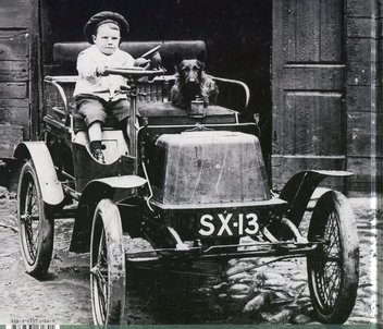 Бумажная книга «Cars: The Early Years / Die Anfange des Automobils / Les debuts de l'Automobile», автор Брайан Лабан - фото №3 - миниатюра