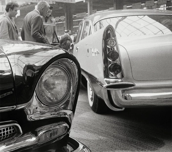 Бумажная книга «Cars: The Early Years / Die Anfange des Automobils / Les debuts de l'Automobile», автор Брайан Лабан - фото №8 - миниатюра
