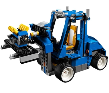  «Конструктор LEGO Creator Гоночный автомобиль (31070)», бренда LEGO - фото №10 - миниатюра