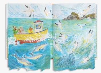 Бумажная книга «Mouse by the Sea: A Holiday in Nature», автор Элис Мелвин - фото №4 - миниатюра
