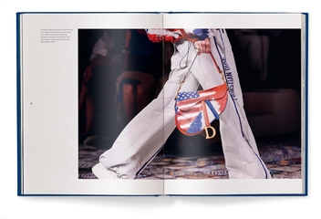 Паперова книга «The Ultimate Guide to Dior Bags», автор Олександра Фуллертон - фото №6 - мініатюра