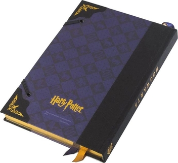  «Записна книжка The Noble Collection HARRY POTTER Hogwarts Jornal (Гаррі Поттер) (NN7335)», бренда Noble Collection - фото №3 - миниатюра