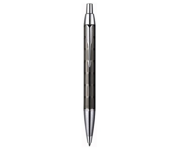 «Шариковая ручка Parker IM Custom Chiselled BP (20 432B)», бренда Parker - фото №2 - миниатюра
