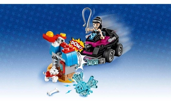  «Конструктор LEGO DC Super Hero Girls Танк Лашины 145 элементов (41233)», бренда LEGO - фото №5 - миниатюра
