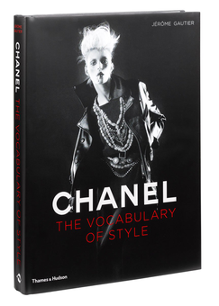 Бумажная книга «Chanel. The Vocabulary of Style», автор Жером Готье - фото №2 - миниатюра