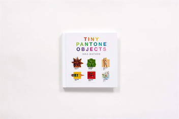 Бумажная книга «Tiny Pantone Objects», автор Инка Мэтью - фото №3 - миниатюра
