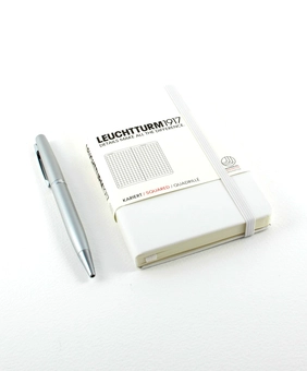  «Карманная записная книжка Leuchtturm1917 клетка белая (338749)», бренда Leuchtturm1917 - фото №2 - миниатюра