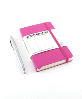  «Карманная записная книжка Leuchtturm1917 клетка розовая (339593)», бренда Leuchtturm1917 - фото №2 - миниатюра