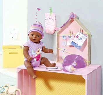  «Интерактивный пупс Zapf Baby Born Очаровательная мулатка (822029)», бренда Zapf Creation - фото №2 - миниатюра