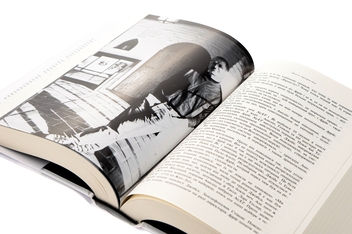 Паперова книга «Стів Джобс», автор Волтер Айзексон - фото №4 - мініатюра