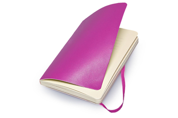 «Карманная записная книжка Moleskine Classic Soft в линейку маджента (QP611H4#9788867323524)», бренда Moleskine - фото №5 - миниатюра