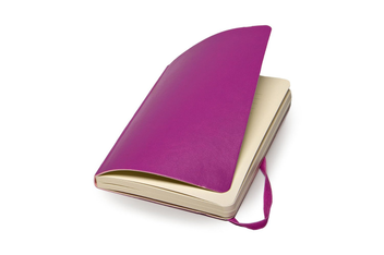  «Карманная записная книжка Moleskine Classic Soft в точку маджента (QP614H4#9788867323562)», бренда Moleskine - фото №7 - миниатюра