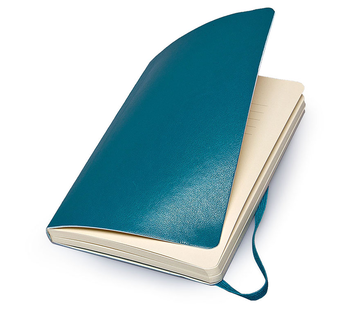  «Записная книжка Moleskine Coloured в мягком переплете Аквамарин нелинованная (978-88-6732-371-5#9788867323715#QP618B6)», бренда Moleskine - фото №6 - миниатюра