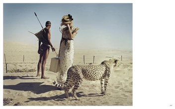 Паперова книга «Tim Walker: Story Teller», авторів Робін М'юїр, Кейт Буш - фото №9 - мініатюра