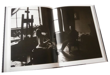 Паперова книга «Elliot Erwitt. Unseen» - фото №4 - мініатюра