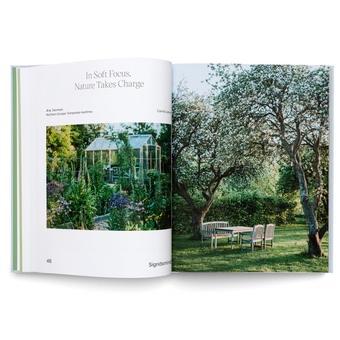 Бумажная книга «Cottagecore Gardens. A New Take on Living Landscapes» - фото №7 - миниатюра