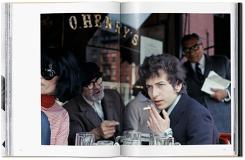 Паперова книга «Daniel Kramer. Bob Dylan: A Year and a Day», автор Роберт Сантеллі - фото №3 - мініатюра