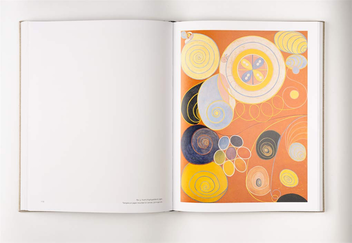 Паперова книга «Hilma af Klint. Catalogue Raisonne volume II. Paintings for the Temple» - фото №3 - мініатюра