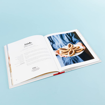 Бумажная книга «Nutella. 60 Classic Recipes. From simple, family treats to delicious cakes & desserts», автор Грегори Коэн - фото №4 - миниатюра